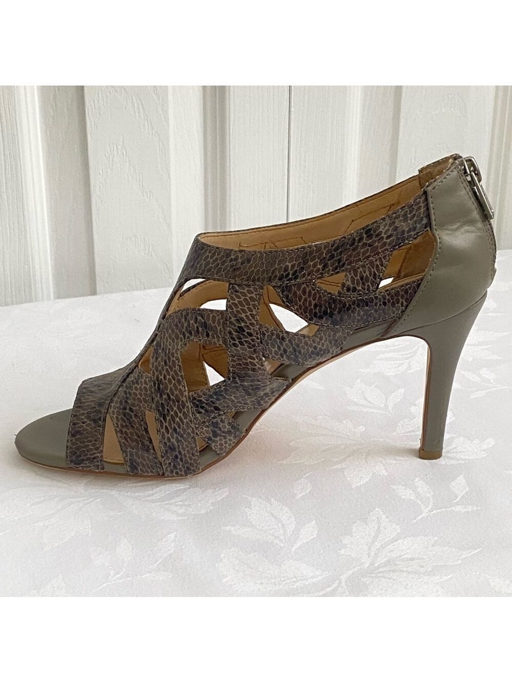 Calvin Klein Peep Toe High Heeled Kiani Lux Snake Sandals Size 7.5 - Picture 2 of 10